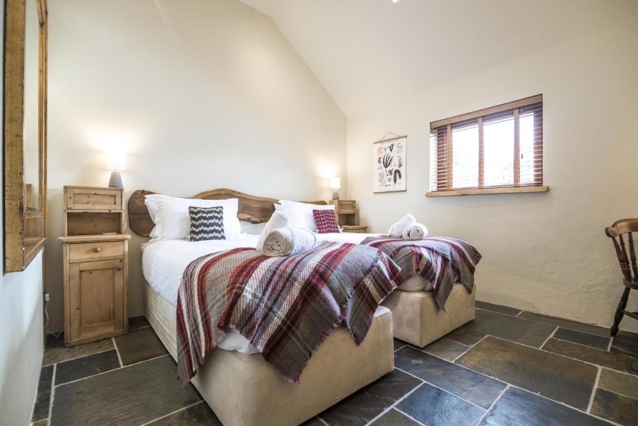 Lavender - Luxurious Barn Conversion - Blossom Farm Johnston Eksteriør bilde