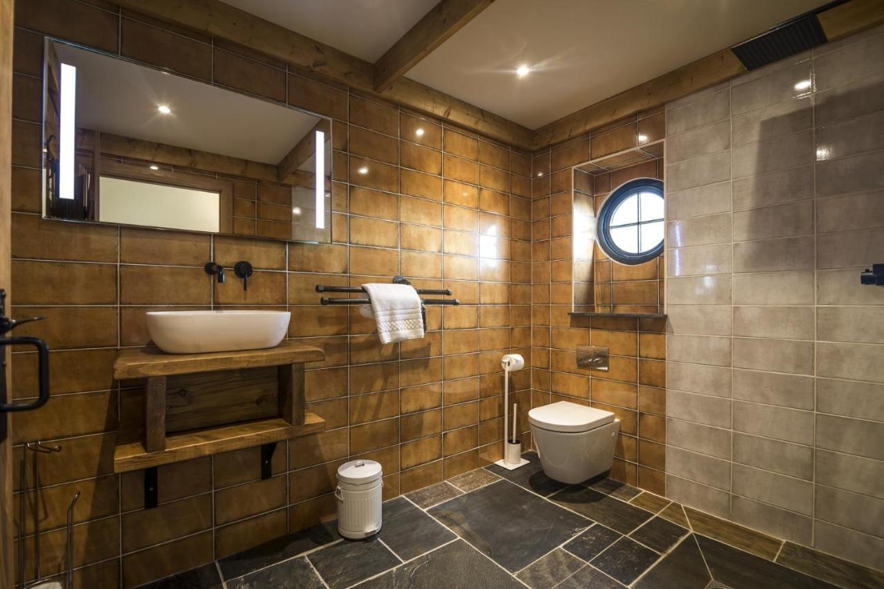 Lavender - Luxurious Barn Conversion - Blossom Farm Johnston Eksteriør bilde