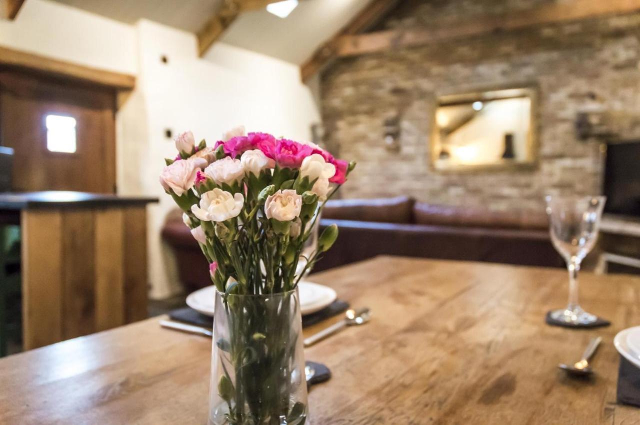 Lavender - Luxurious Barn Conversion - Blossom Farm Johnston Eksteriør bilde