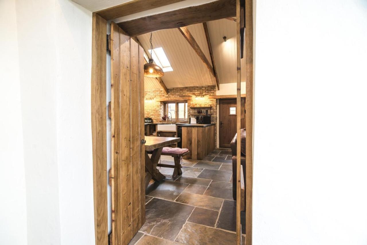 Lavender - Luxurious Barn Conversion - Blossom Farm Johnston Eksteriør bilde