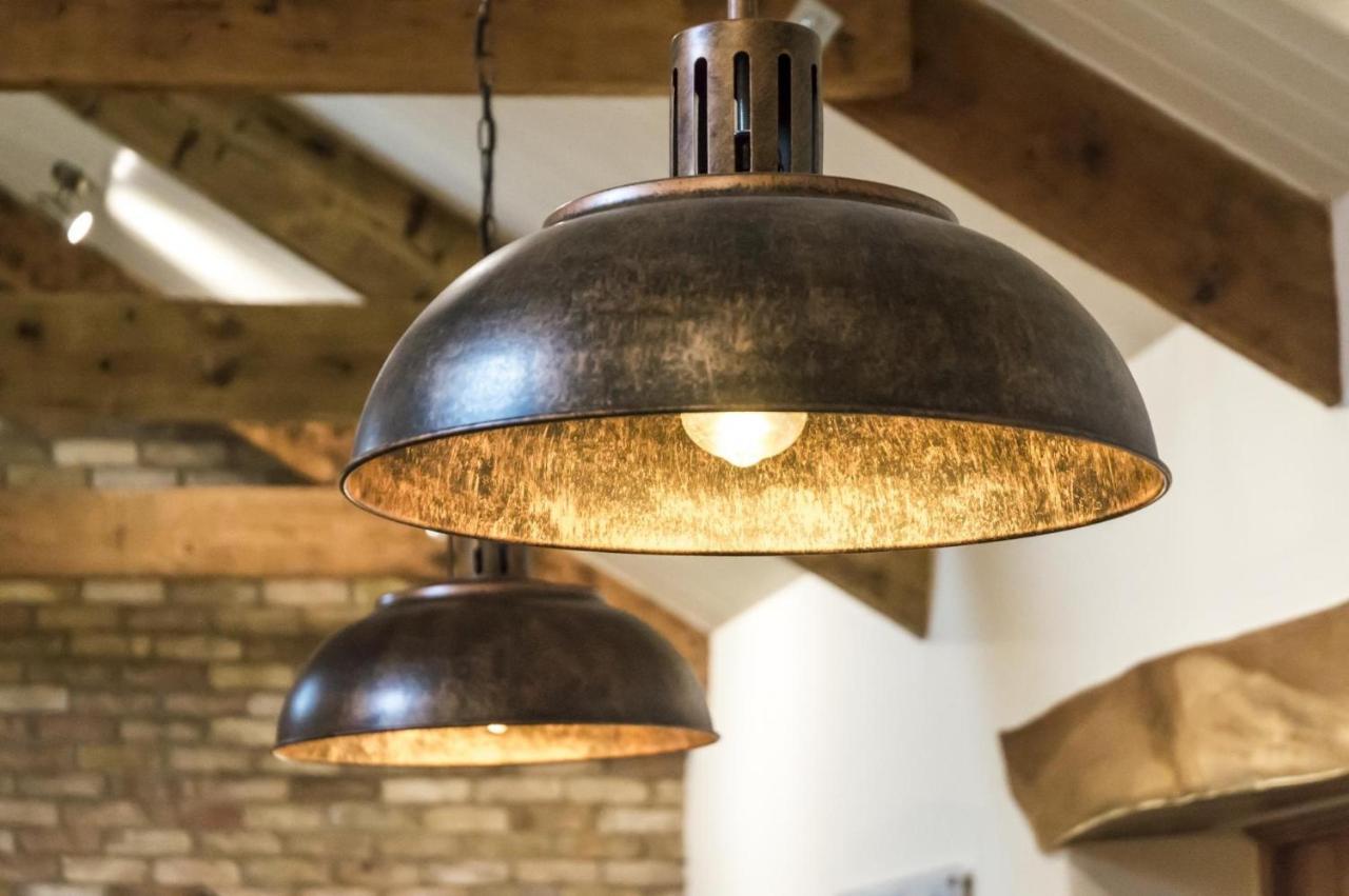Lavender - Luxurious Barn Conversion - Blossom Farm Johnston Eksteriør bilde