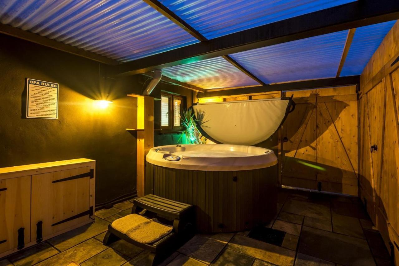 Lavender - Luxurious Barn Conversion - Blossom Farm Johnston Eksteriør bilde