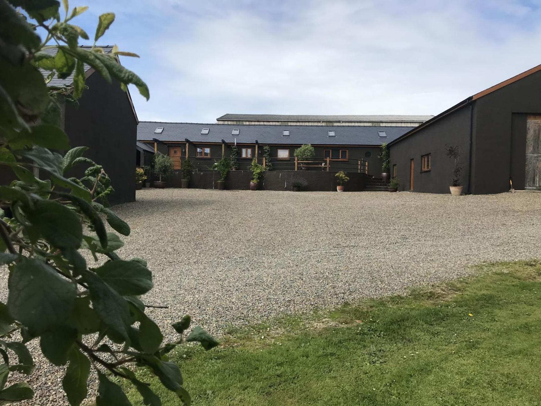 Lavender - Luxurious Barn Conversion - Blossom Farm Johnston Eksteriør bilde